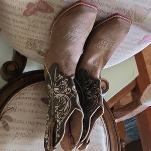 Cowgirl boots western